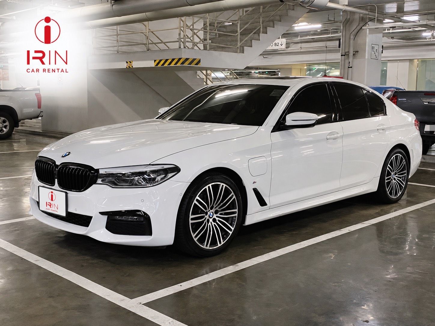 BMW Series 5 rental car — Irin Car Rent Lopburi